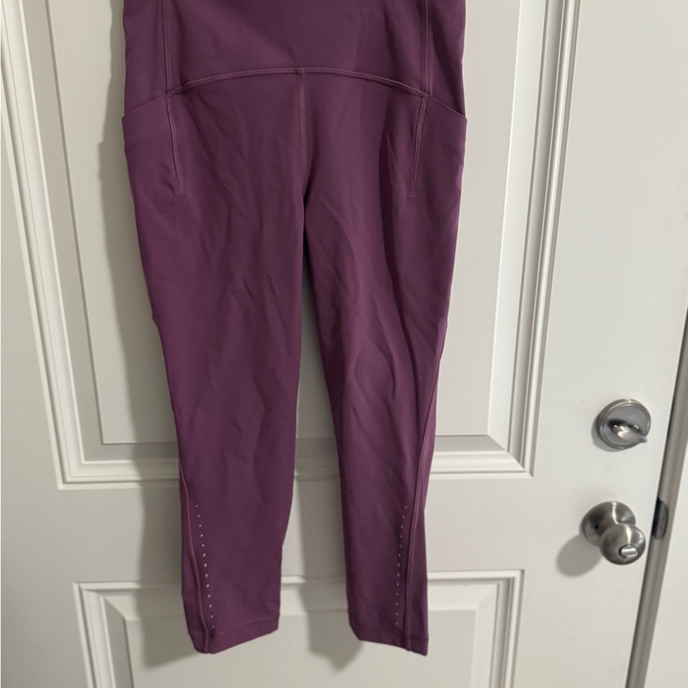Lululemon Athletica swift speed w/pockets Leggings 21in